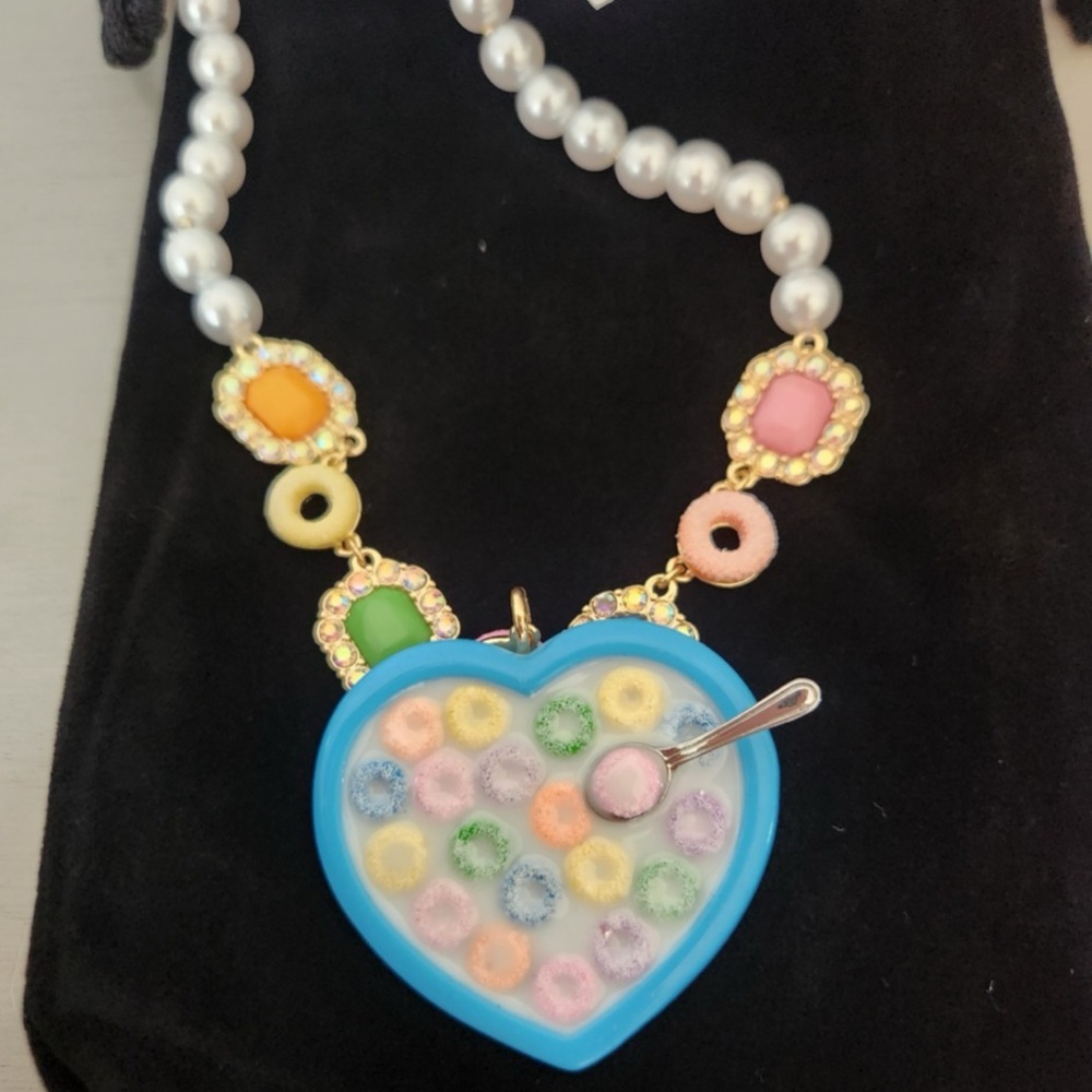 BETSEY JOHNSON Fruit Loop Cereal Faux Pearl & Crystal Accents Necklace NEW NWT - Picture 15 of 15